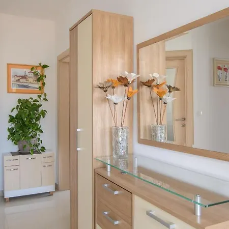 Tonka Τρογκίρ